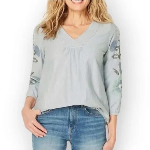 J. Jill Floral Embroidered Sleeves V-Neck Blouse Size 1X - Picture 1 of 7